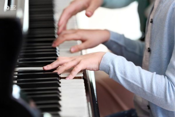 Nên bắt đầu học piano từ đâu?